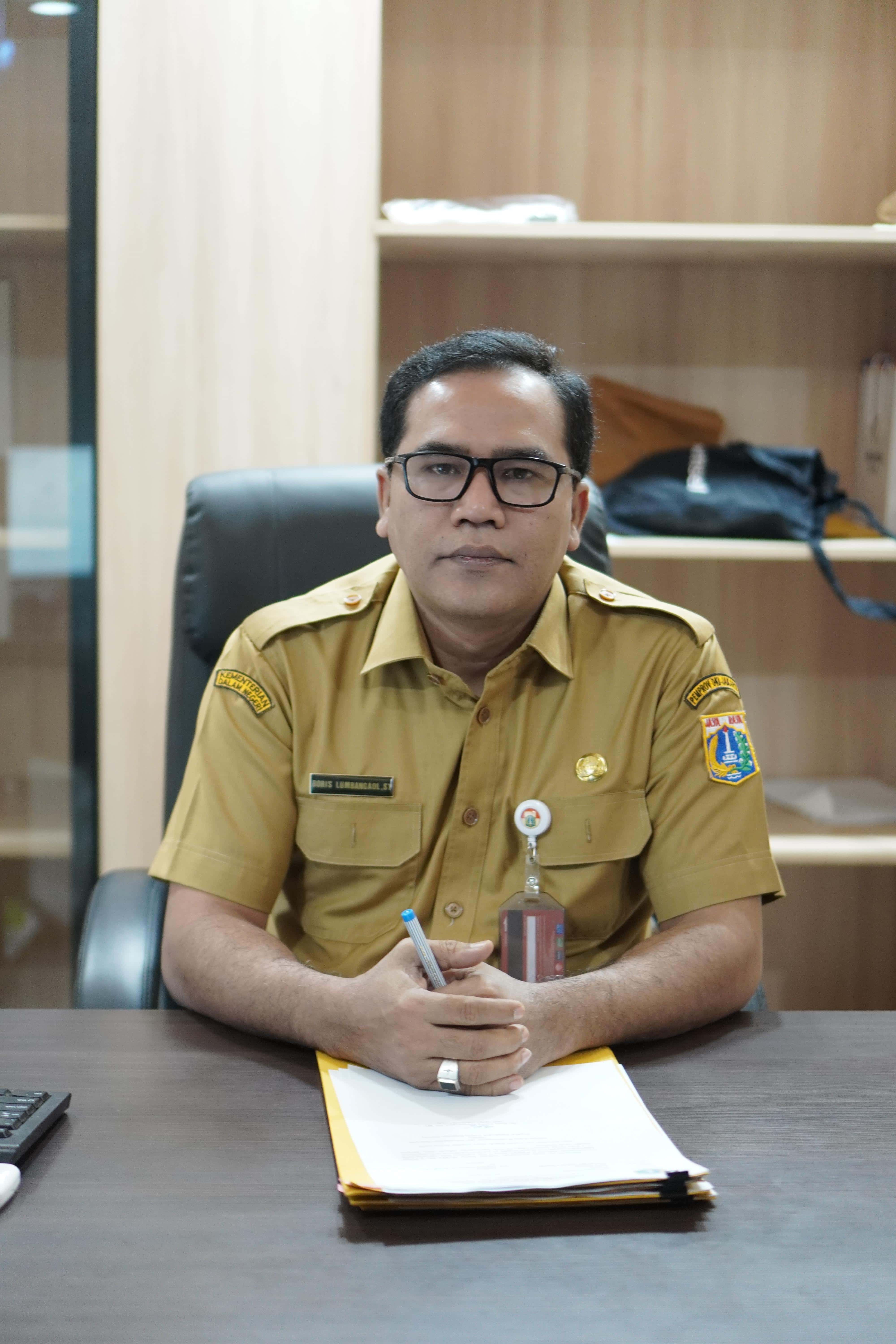 Boris Karlop Lumbangaol