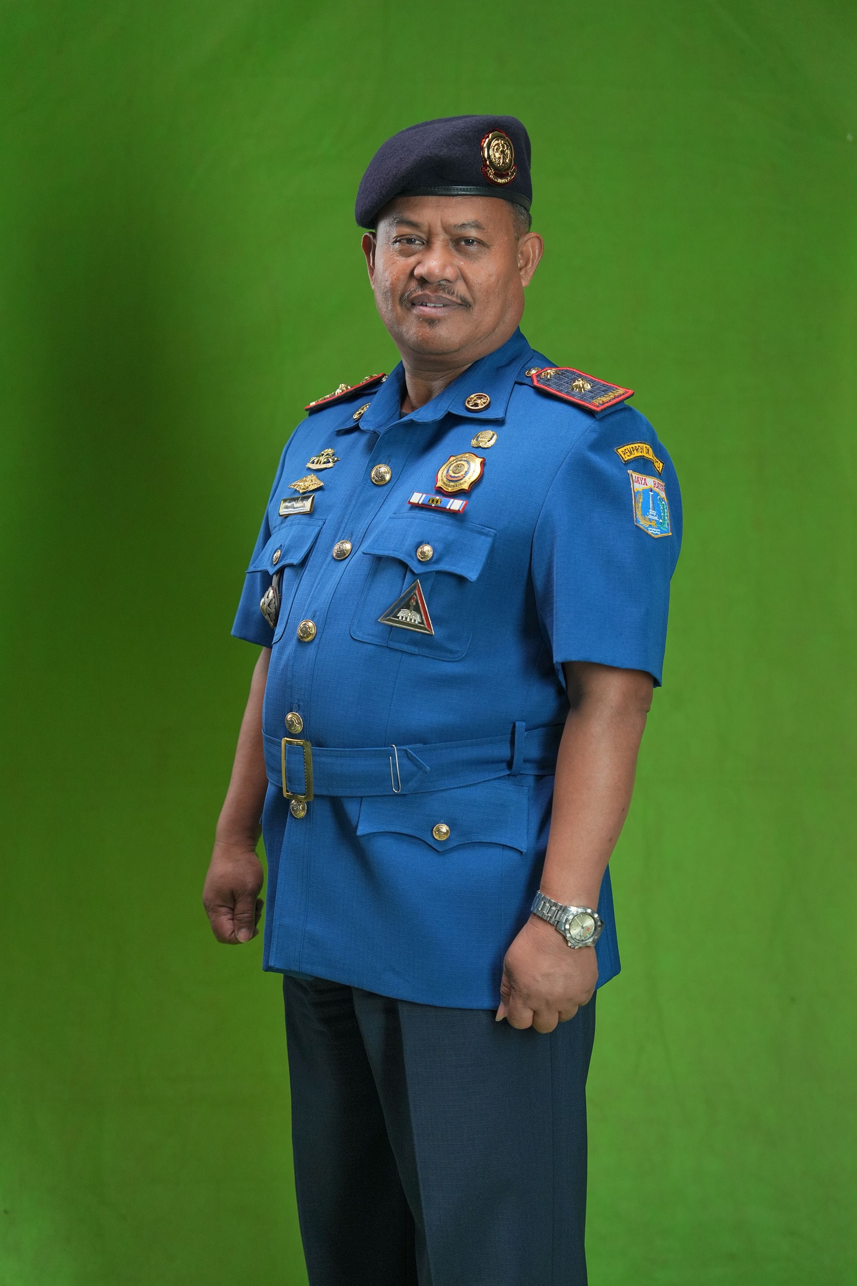 Buang, S.Sos.