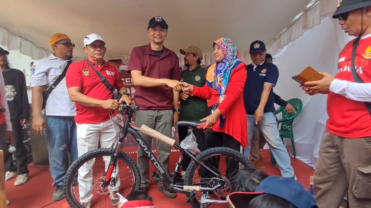 Karnaval Pesta Rakyat & Jalan Santai di RW 04 Kelurahan Kapuk Muara 2