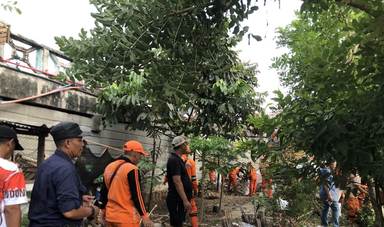Kegiatan Kerja Bakti di RW 02 Kelurahan Kapuk Muara 1