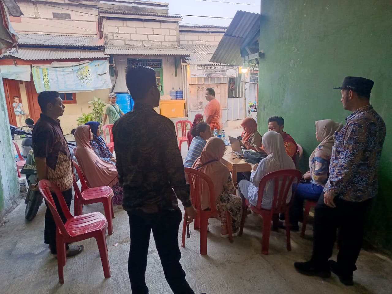 Lurah Kamal Muara Pastikan Infrastruktur dan Pelayanan Publik di RW 04 Terus Terpantau 1