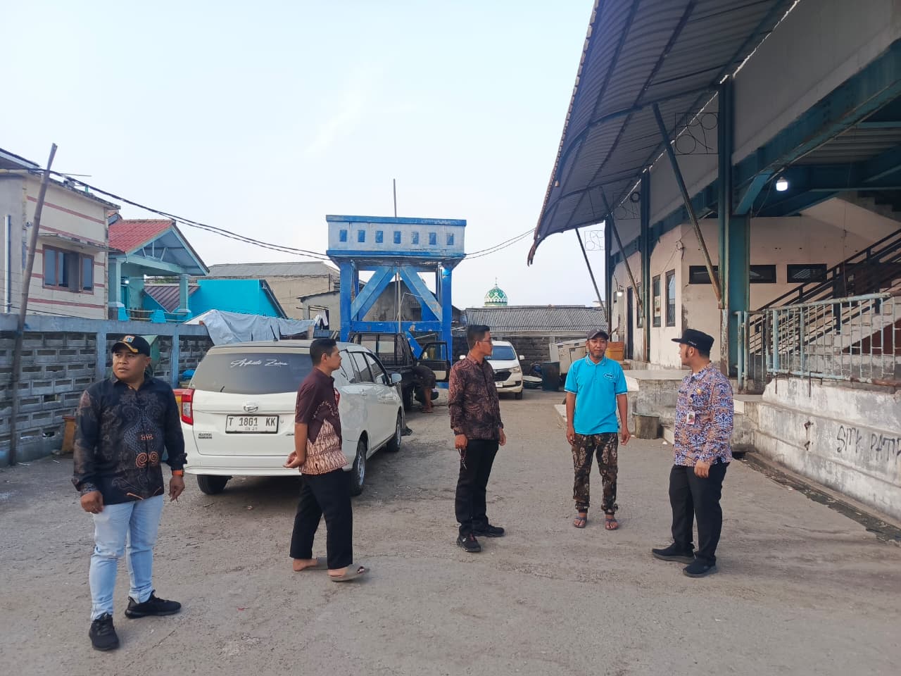 Lurah Kamal Muara Pastikan Infrastruktur dan Pelayanan Publik di RW 04 Terus Terpantau 2
