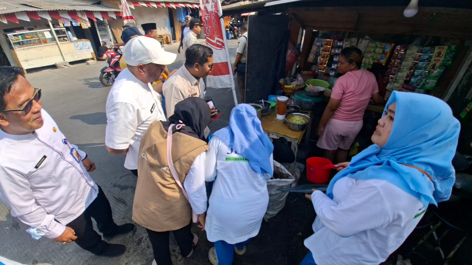 Gerakan PSN dan Jumantik Perkuat Perlindungan Kesehatan Warga, Kelurahan Kamal Muara Intensifkan Pencegahan DBD di RW 03 1