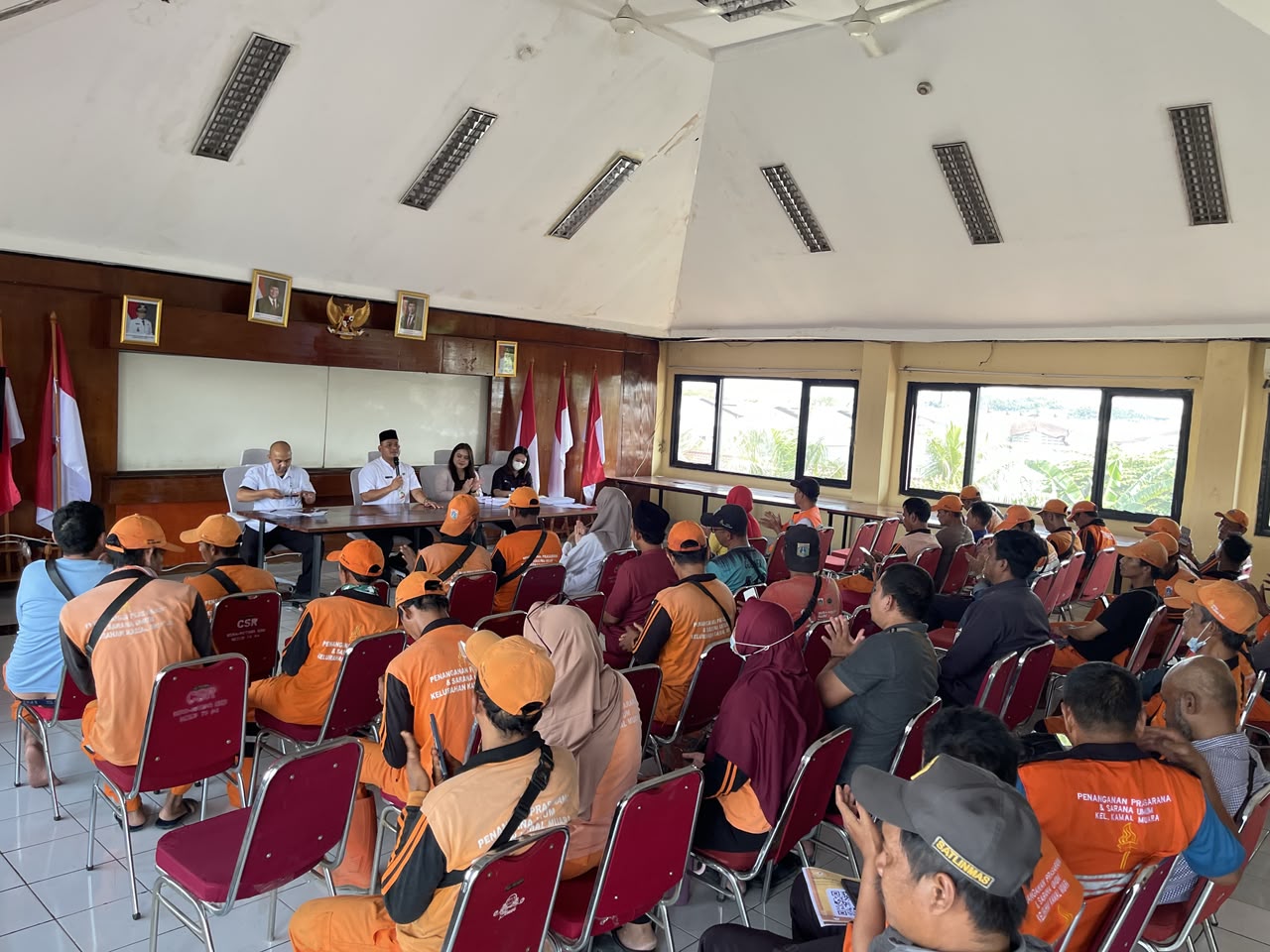 Perkuat Layanan Keuangan Digital, Kelurahan Kamal Muara Fasilitasi Pembagian Buku Tabungan, Kartu ATM, dan Aktivasi Wondr by BNI bagi PPSU dan Pengelola RPTRA 2