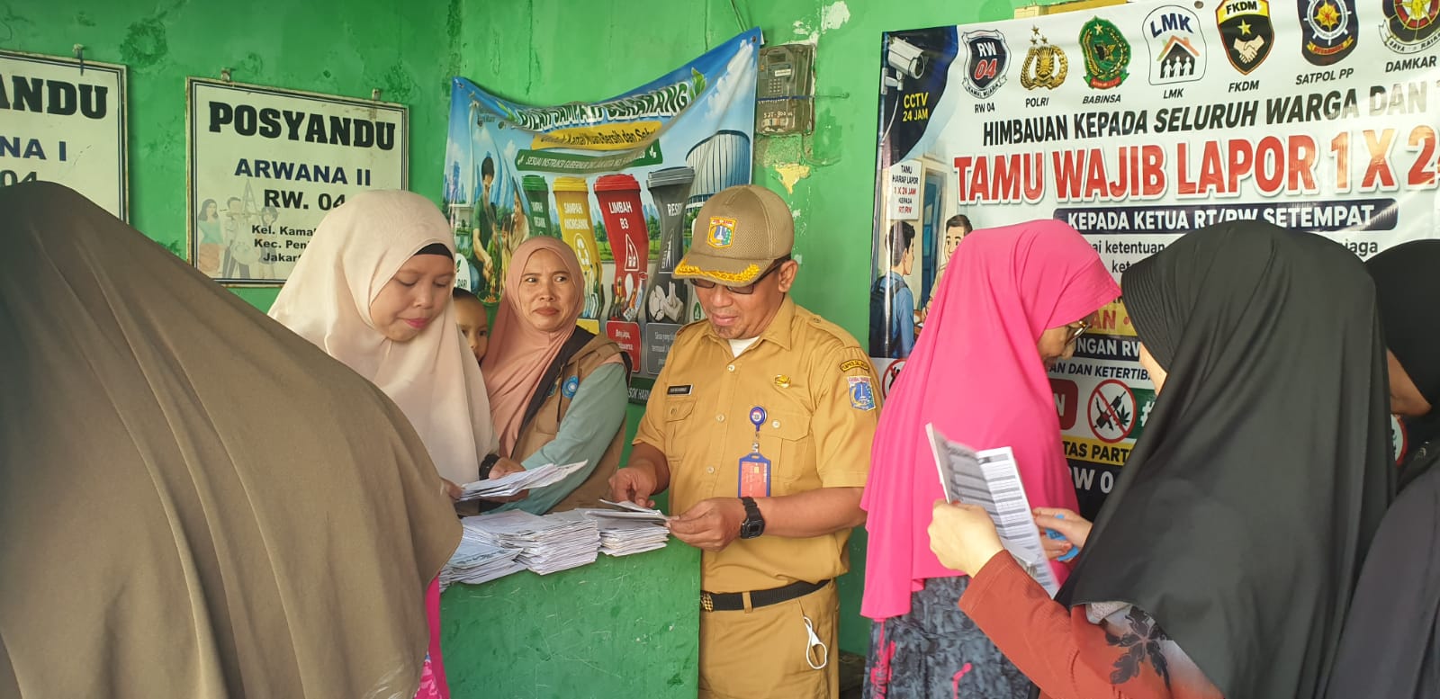 Posbindu RAIN 1 dan RAIN 2 Perkuat Edukasi Kesehatan Warga RW 04 Kamal Muara 1