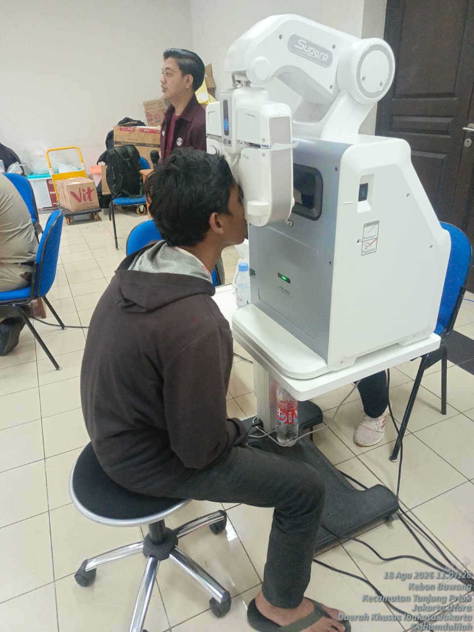 Bakti Sosial Optik Melawai Hadirkan Pemeriksaan Mata dan Kacamata Gratis bagi 1.000 Warga Jakarta Utara 1