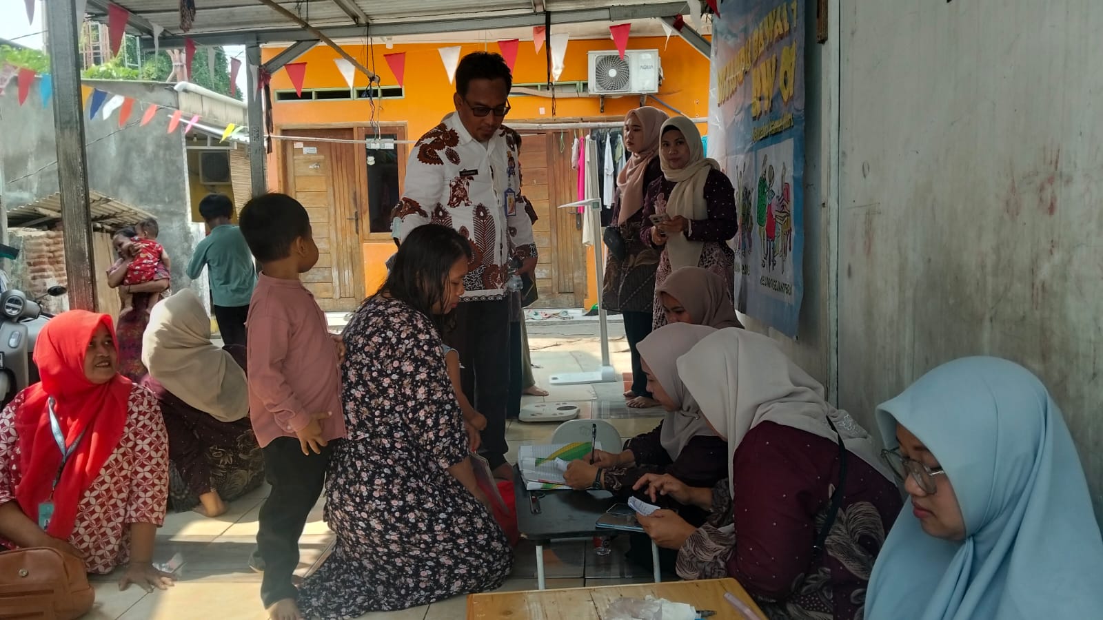Perkuat Layanan Kesehatan Masyarakat, Kelurahan Kamal Muara Monitoring Posyandu BAWAL 1 di RW 01 4