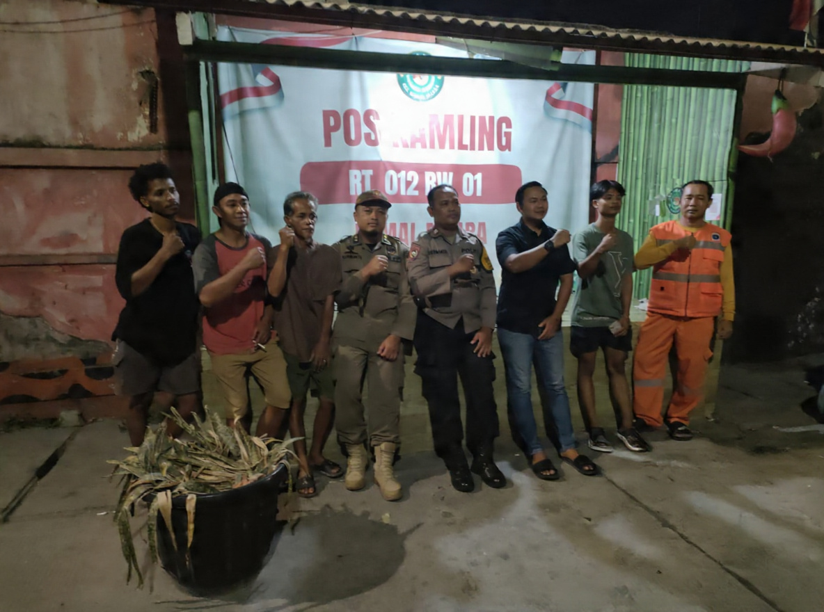 Satpol PP Kamal Muara Perkuat Patroli Wilayah dan Monitoring Poskamling, Jaga Lingkungan Tetap Aman dan Kondusif 4