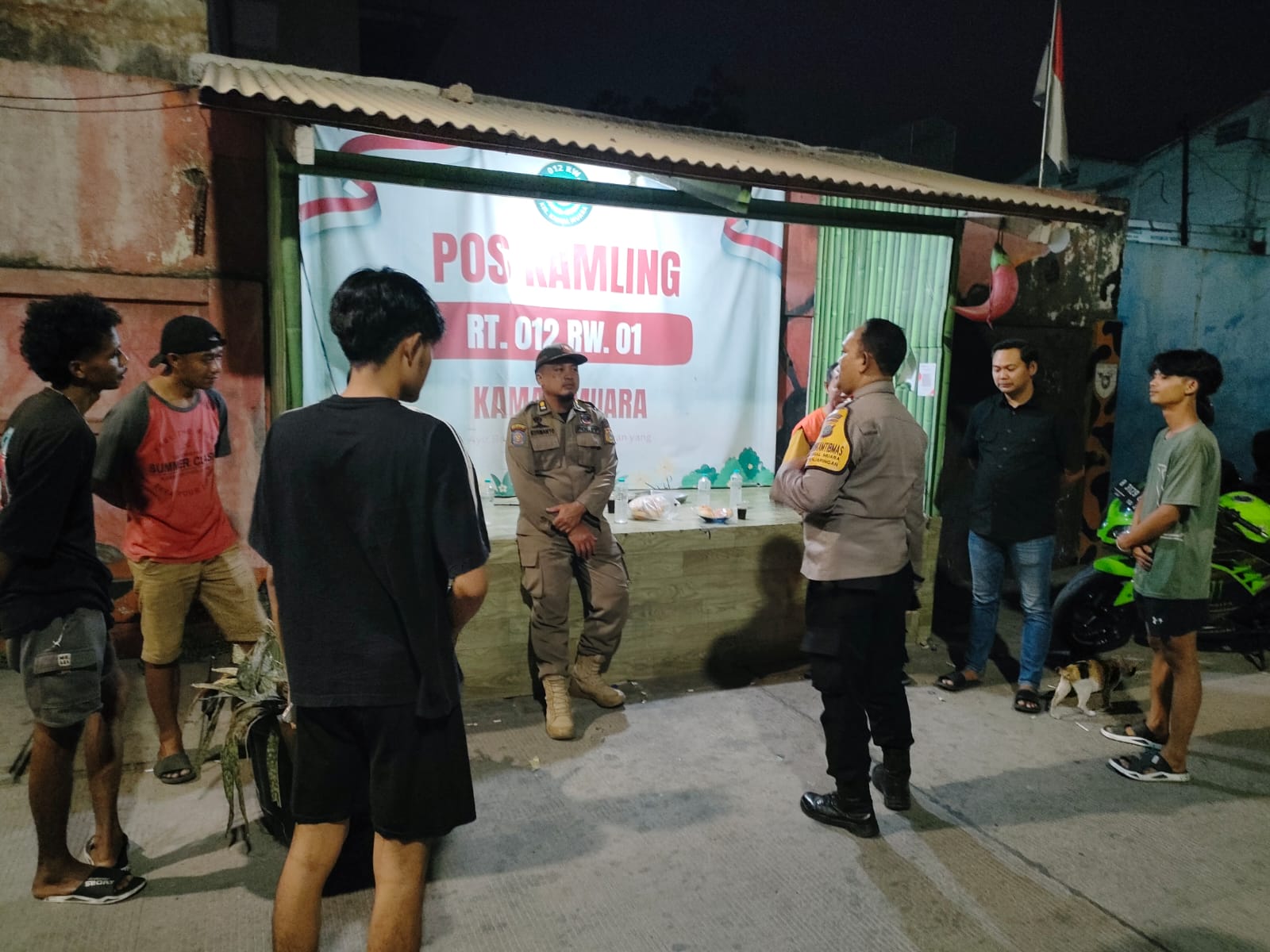 Satpol PP Kamal Muara Perkuat Patroli Wilayah dan Monitoring Poskamling, Jaga Lingkungan Tetap Aman dan Kondusif 3