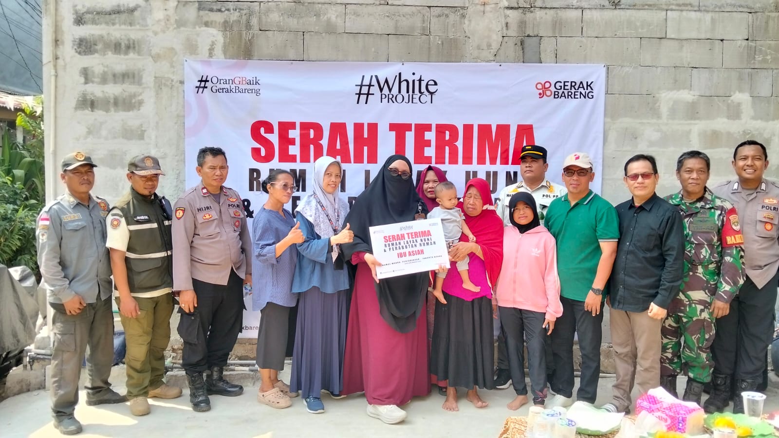 Kolaborasi Kebaikan Hadirkan Rumah Layak Huni bagi Warga Kamal Muara ,Yayasan Gerak Bareng Serahkan Rumah dan Perabotan Rumah Tangga kepada Ibu Asiah di RT 06/RW 04 4