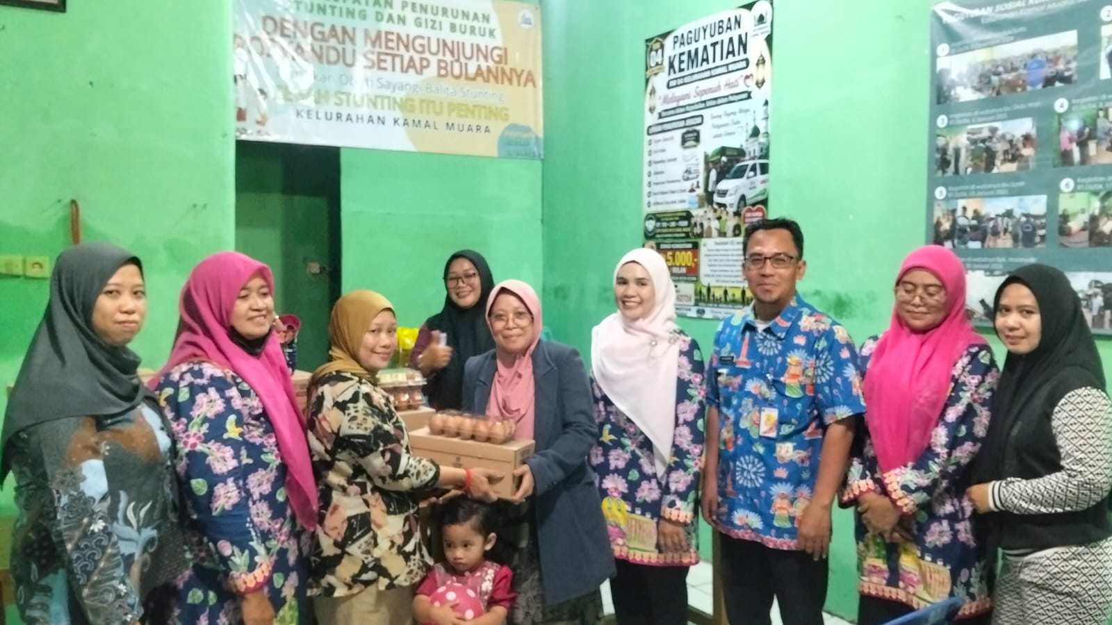 Kelurahan Kamal Muara Perkuat Kepedulian Gizi Balita melalui Pendistribusian Telur dan Susu 4