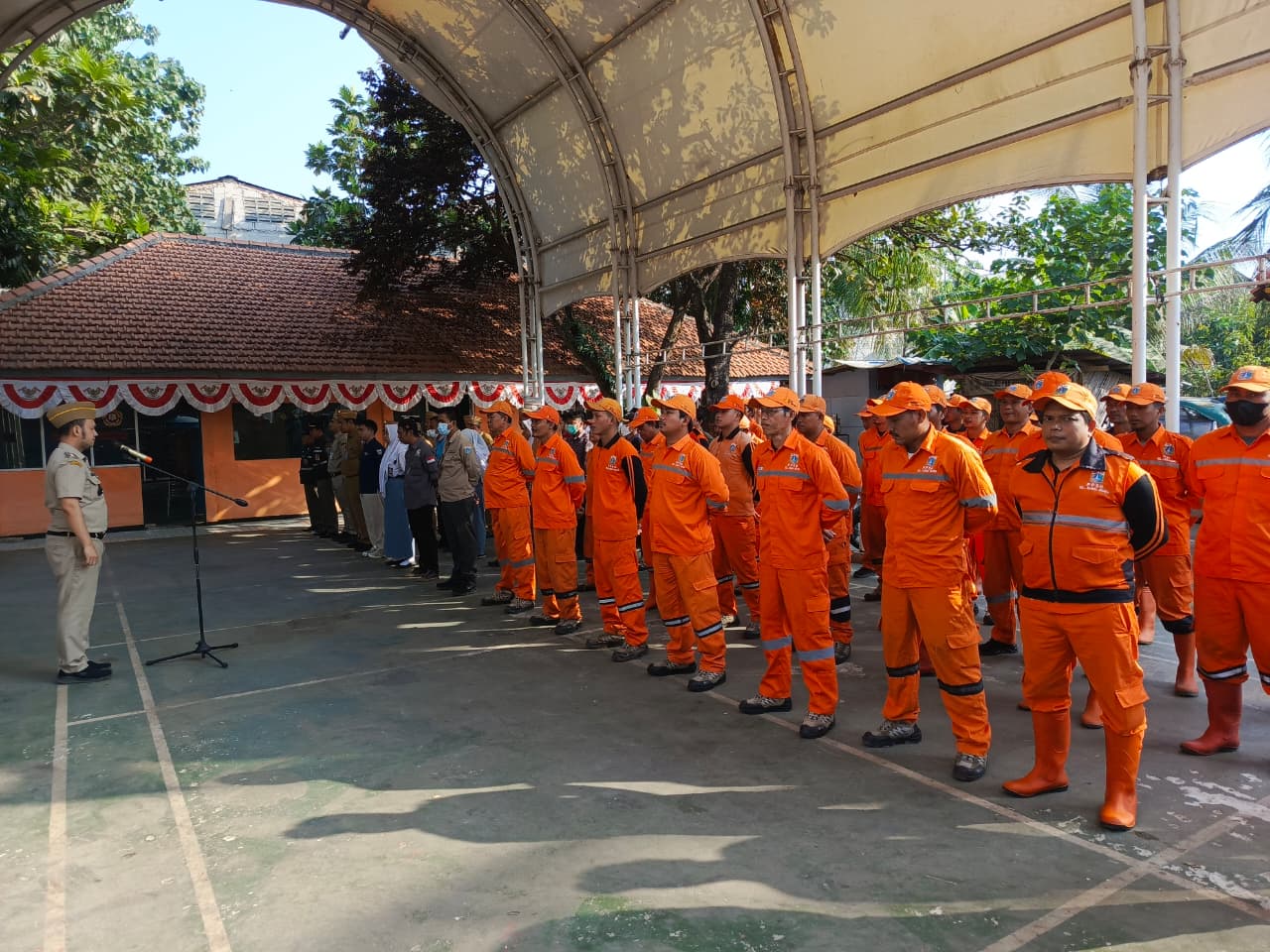 Apel Pagi Kelurahan Kamal Muara Perkuat Disiplin dan Semangat Pelayanan Aparatur 4