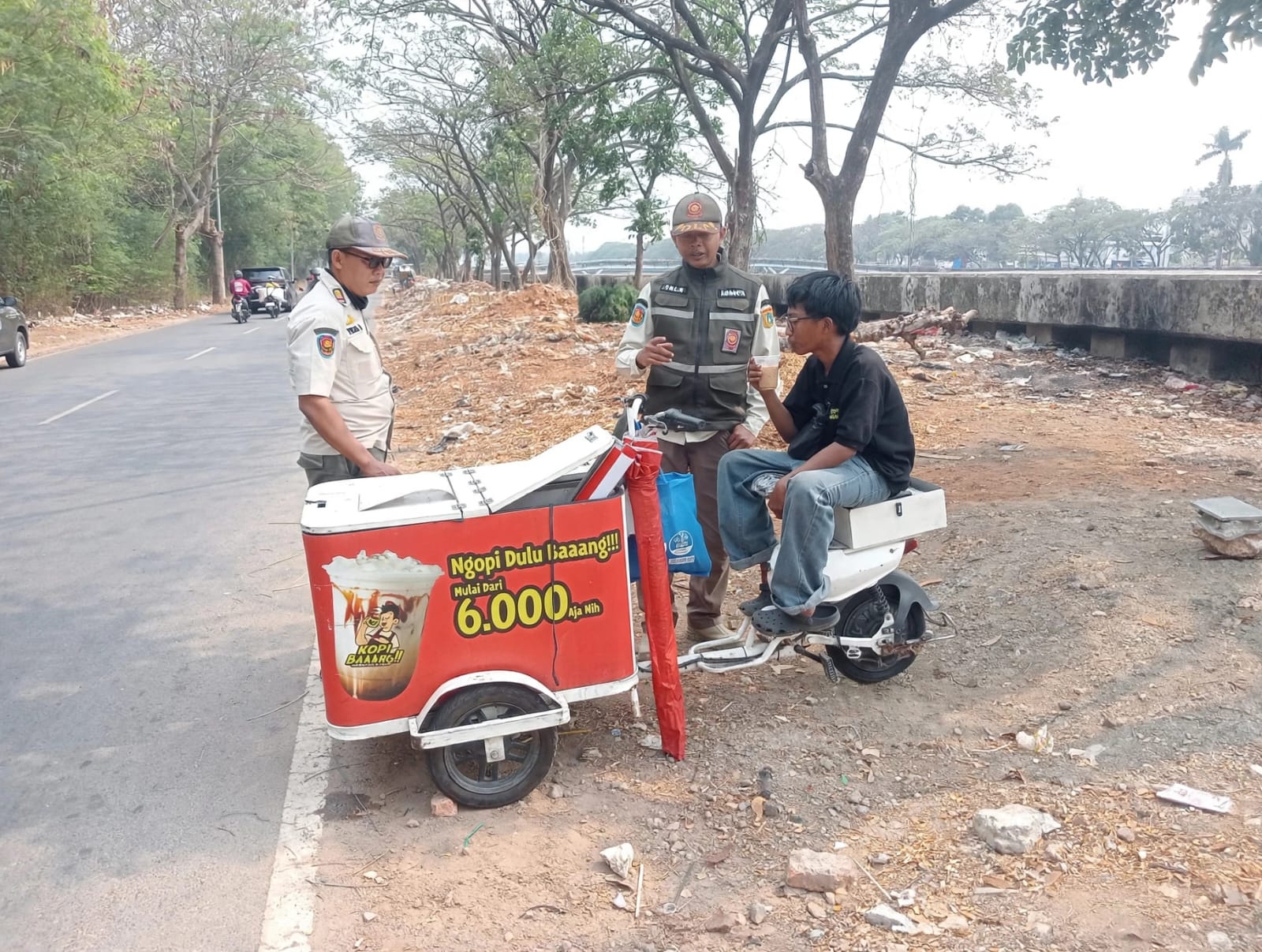 Satpol PP Kamal Muara Perkuat Pengawasan Wilayah dan Penataan Bantaran Kali Toho 2