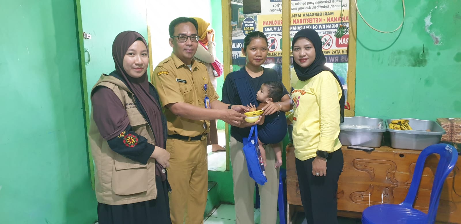 Staf Kesra Kamal Muara Monitoring Posyandu ARWANA 1, Perkuat Pemantauan Kesehatan Warga 1