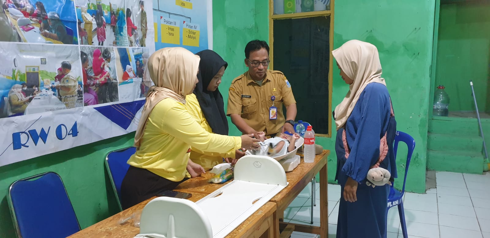Staf Kesra Kamal Muara Monitoring Posyandu ARWANA 1, Perkuat Pemantauan Kesehatan Warga 4