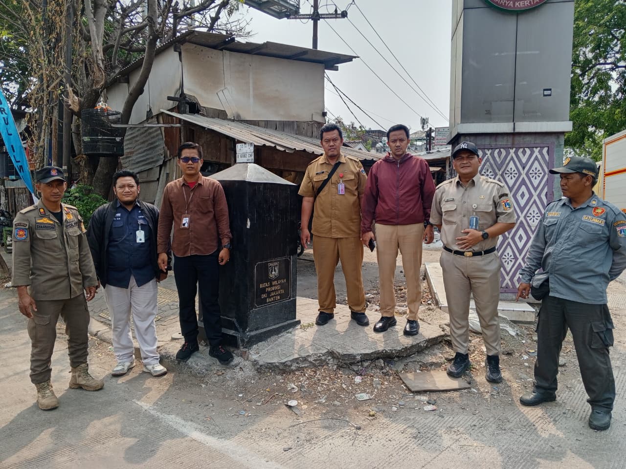 Perkuat Tertib Administrasi Wilayah, Kelurahan Kamal Muara Lakukan Monitoring Batas Jakarta Barat dan Tangerang 4