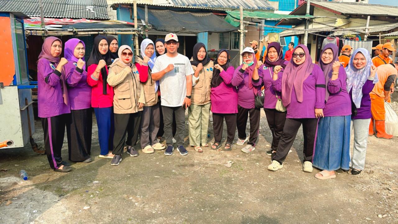 Gotong Royong Warga RT 01 RW 01 Kamal Muara Perkuat Kepedulian terhadap Kebersihan Lingkungan 1