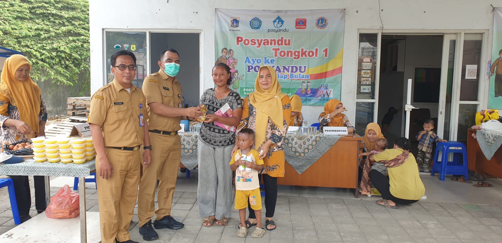 Posyandu Tongkol 1 dan Tongkol 2 di Kamal Muara Terus Diperkuat melalui Monitoring Layanan Kesehatan Masyarakat 2