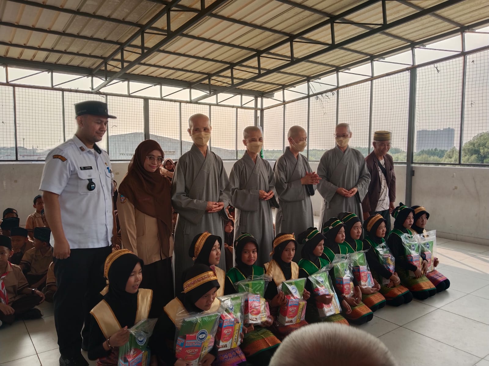 Kolaborasi Kemanusiaan Hadir di Kamal Muara, Kunjungan Shifu Taiwan dan Bantuan Bedah Rumah Perkuat Kepedulian Sosial 6