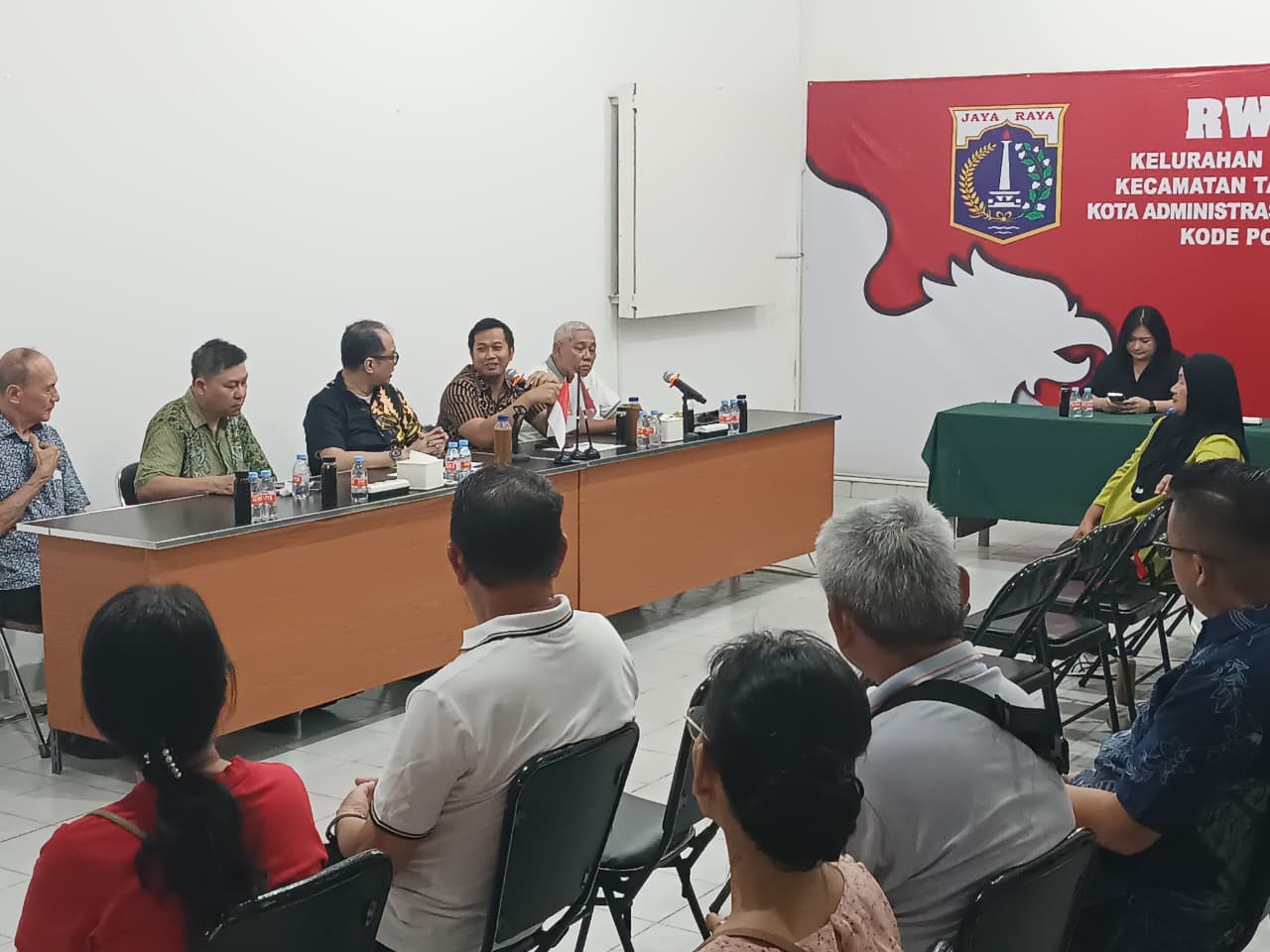 Lurah Sunter Jaya Hadiri Pertemuan Warga RW 008 untuk Perkuat Silaturahmi 4