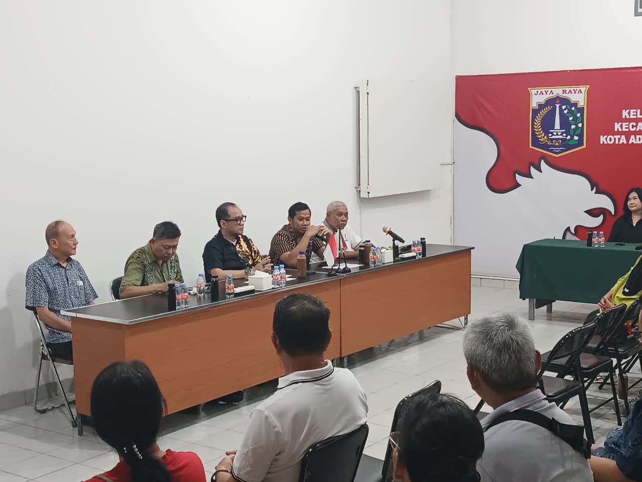 Lurah Sunter Jaya Hadiri Pertemuan Warga RW 008 untuk Perkuat Silaturahmi 5