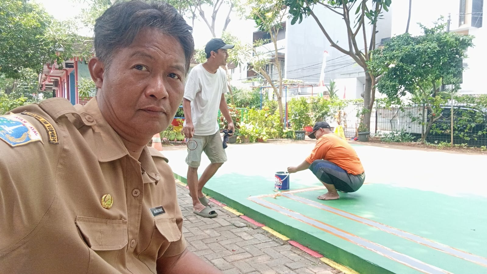 Kerja bakti pengelola RPTRA 2
