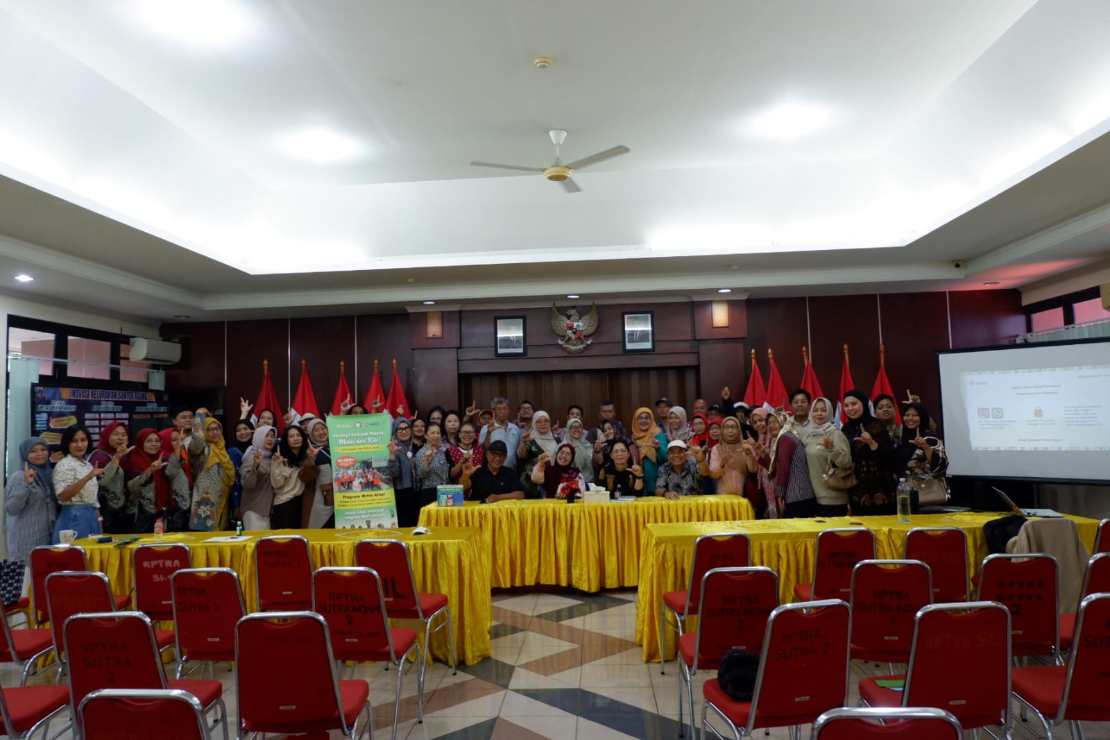 Sosialisasi pengurangan sampah kemasan sekali pakai di kelurahan sunter agung 5