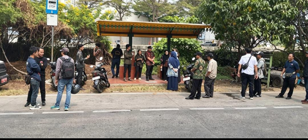 Peninjauan lokasi penataan taman jalur hijau dan jogging track 3