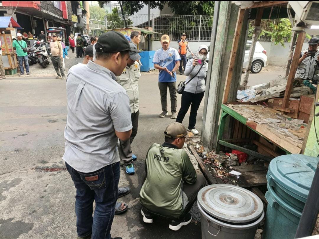 Kegiatan Kerja Bakti Gabungan di Kelurahan Sunter Agung 2