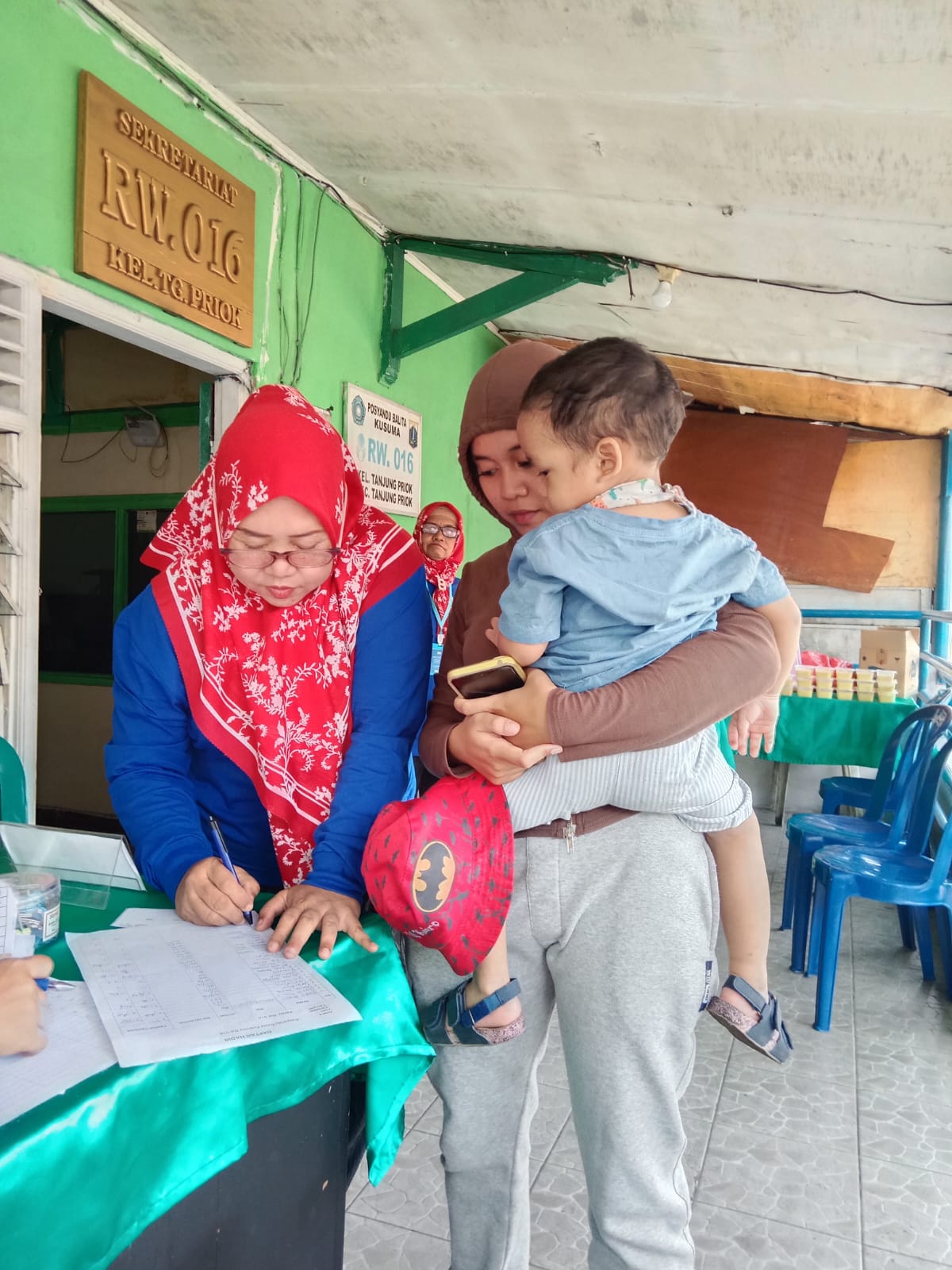 Monitoring Posyandu Balita dan Lansia di RW 07, RW 012, dan RW 016 Kelurahan Tanjung Priok 1