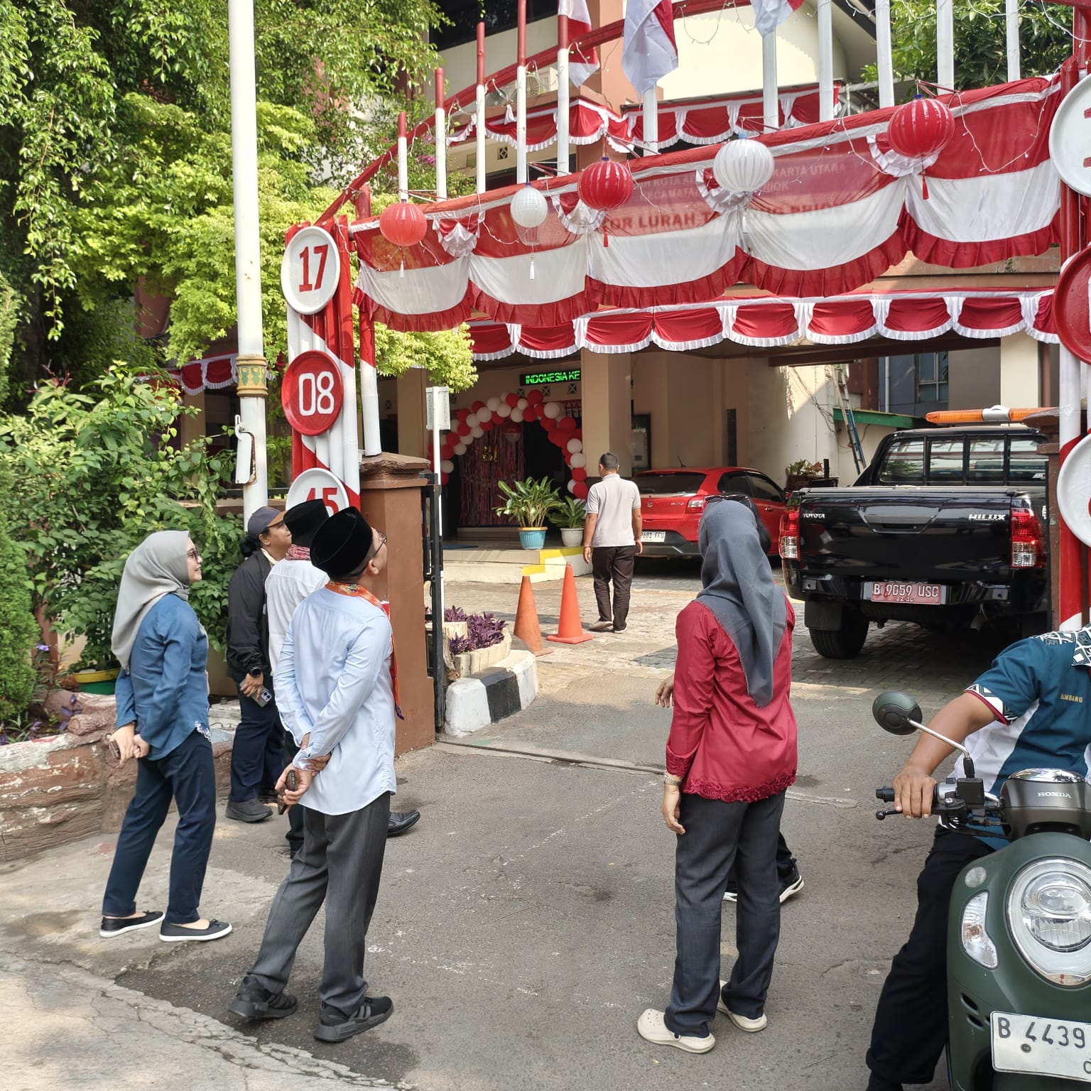 Penilaian Lomba Menghias Kantor di Kelurahan Tanjung Priok 1