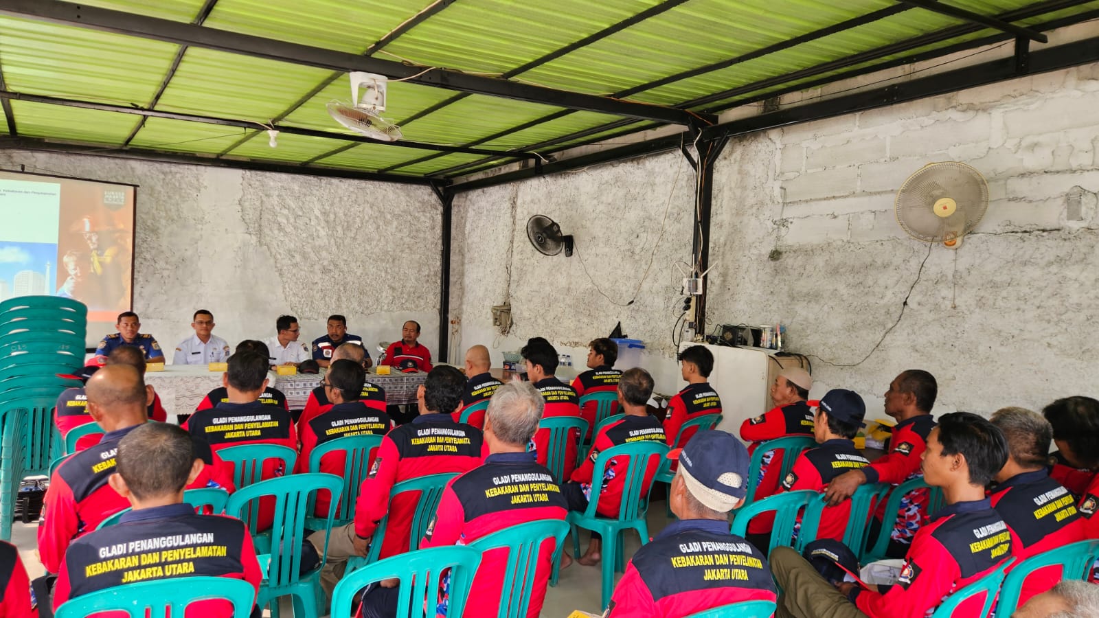 Gladi Penanggulangan Kebakaran dan Penyelamatan pada Bangunan menengah/rendah dan kawasan pemukiman 2
