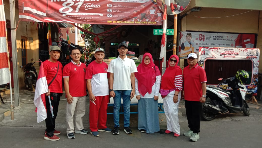 Menghadiri Kegiatan HUT Proklamasi Kemerdekaan RI yg Ke 81 RW.05 Kelurahan Tanjung Priok Mengadakan Jalan Santai Keluarga 1