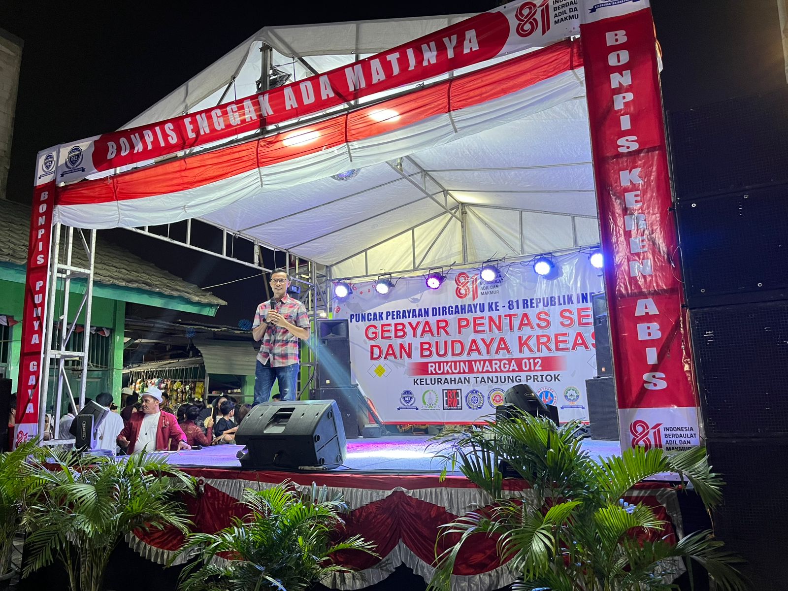 MENGHADIRI GEBYAR PENTAS SENI DAN BUDAYA KREASI RW 012 KELURAHAN TANJUNG PRIOK 2