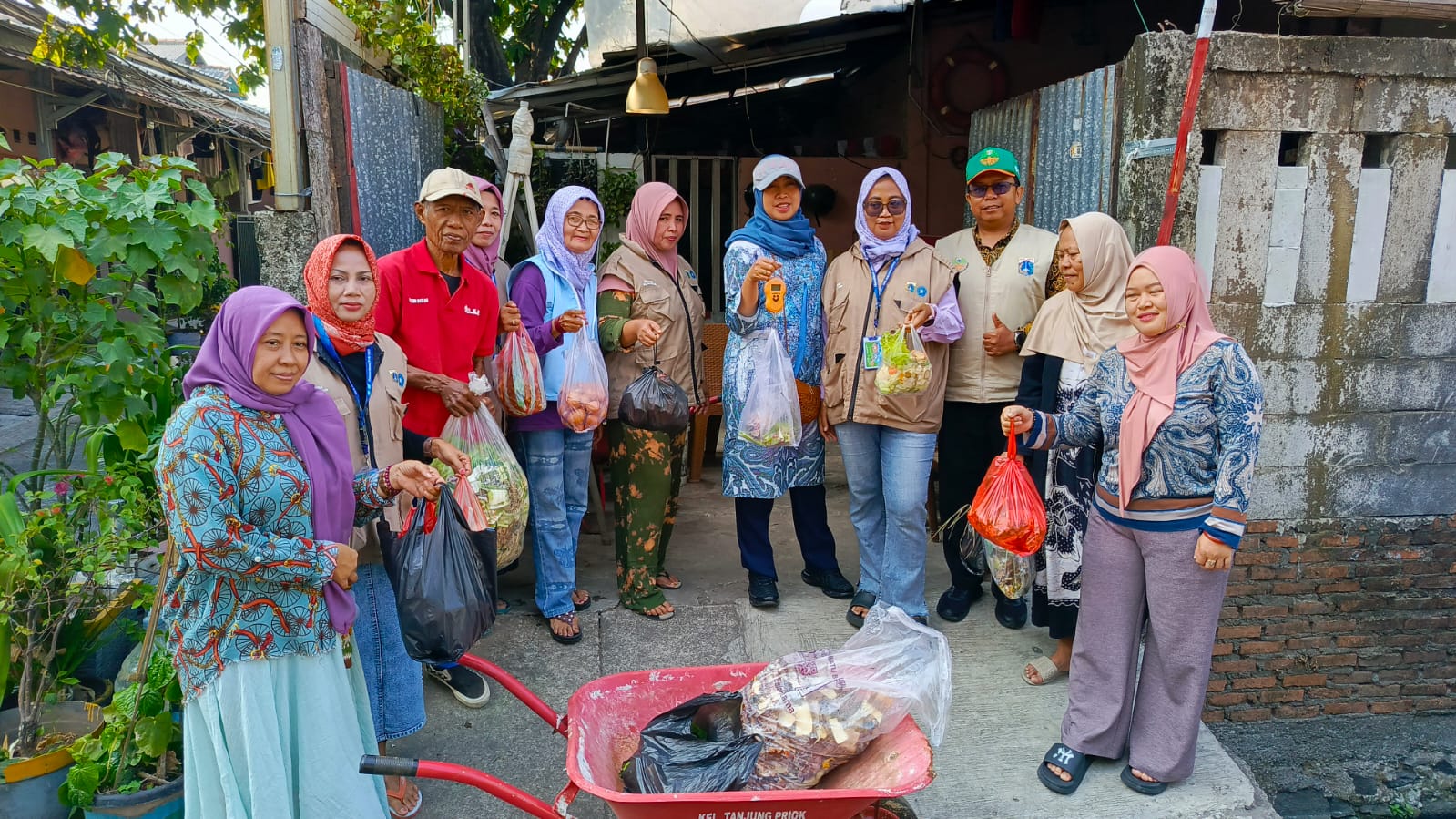 Monitoring Gerakan Pilah Sampah (GPS) di Wilayah RW Kelurahan Tanjung Priok 4