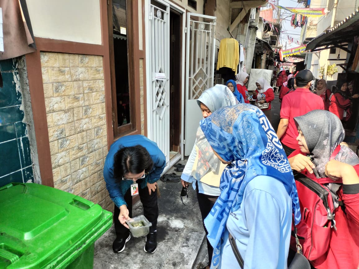 Kegiatan Gerakan Pemberantasan Sarang Nyamuk (Grebek PSN) di RW.01 Kelurahan Tanjung Priok 6