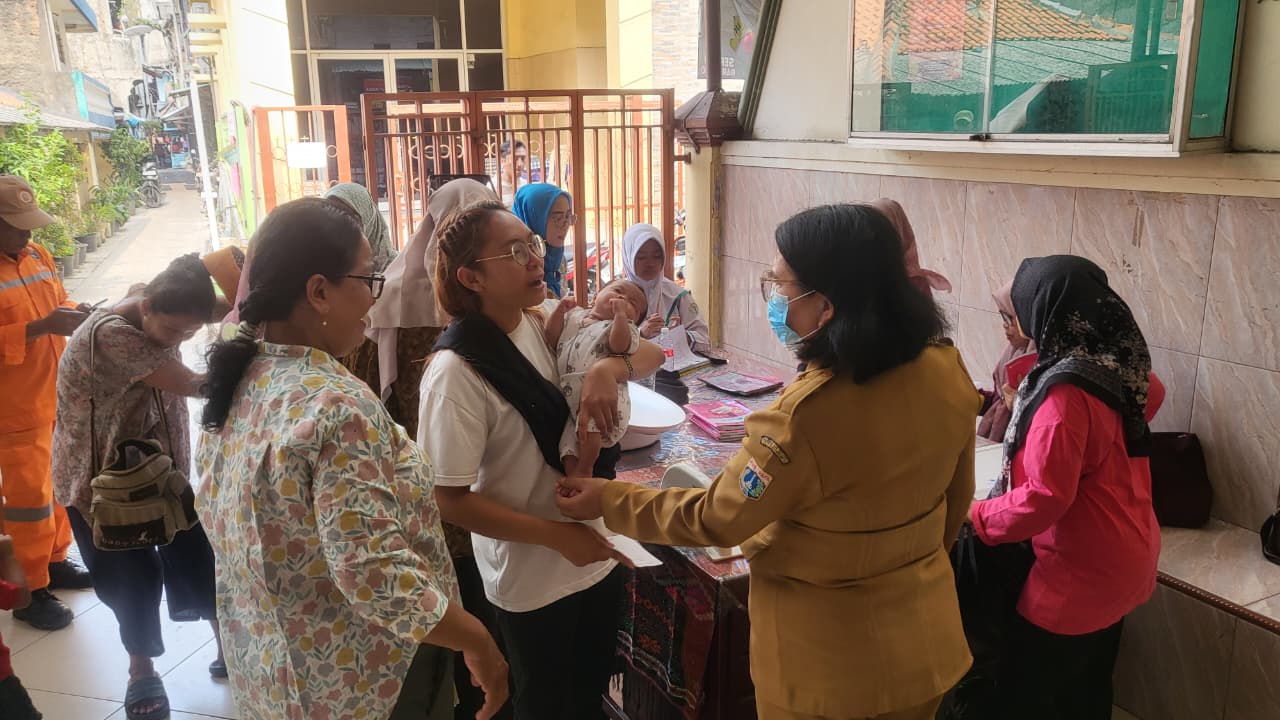 Monitoring Posyandu Balita di Wilayah RW.014 & RW.015 Kelurahan Tanjung Priok 3