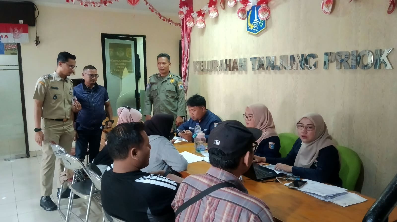 Monitoring Penyampaian Informasi terkait Desil ke Warga Kelurahan Tanjung Priok 3