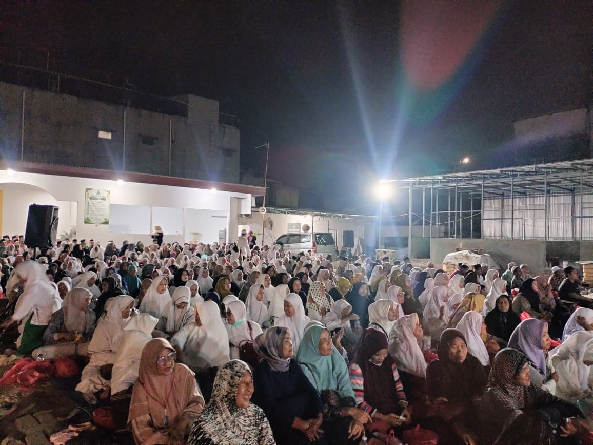 Menghadiri Maulid Nabi Muhammad SAW di Pondok Pesantren Kyai Misbah RW.013 Kelurahan Tanjung Priok 2