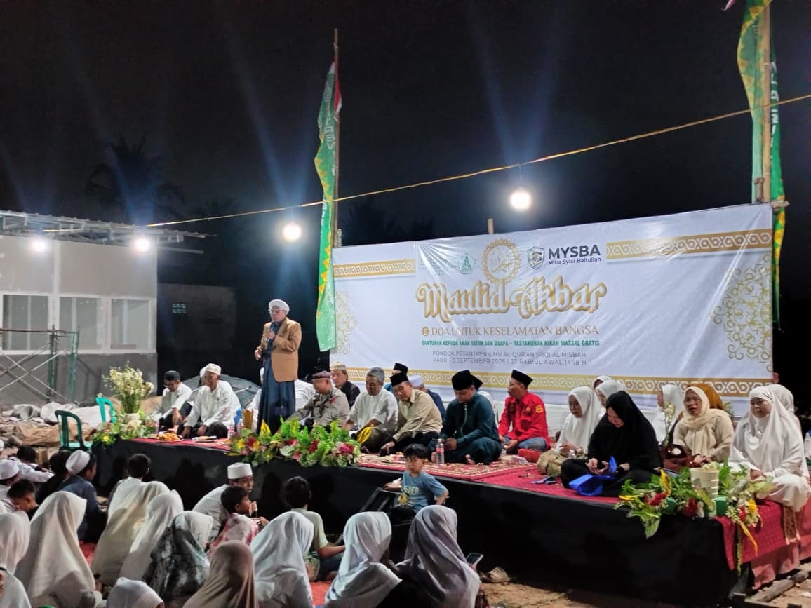 Menghadiri Maulid Nabi Muhammad SAW di Pondok Pesantren Kyai Misbah RW.013 Kelurahan Tanjung Priok 3