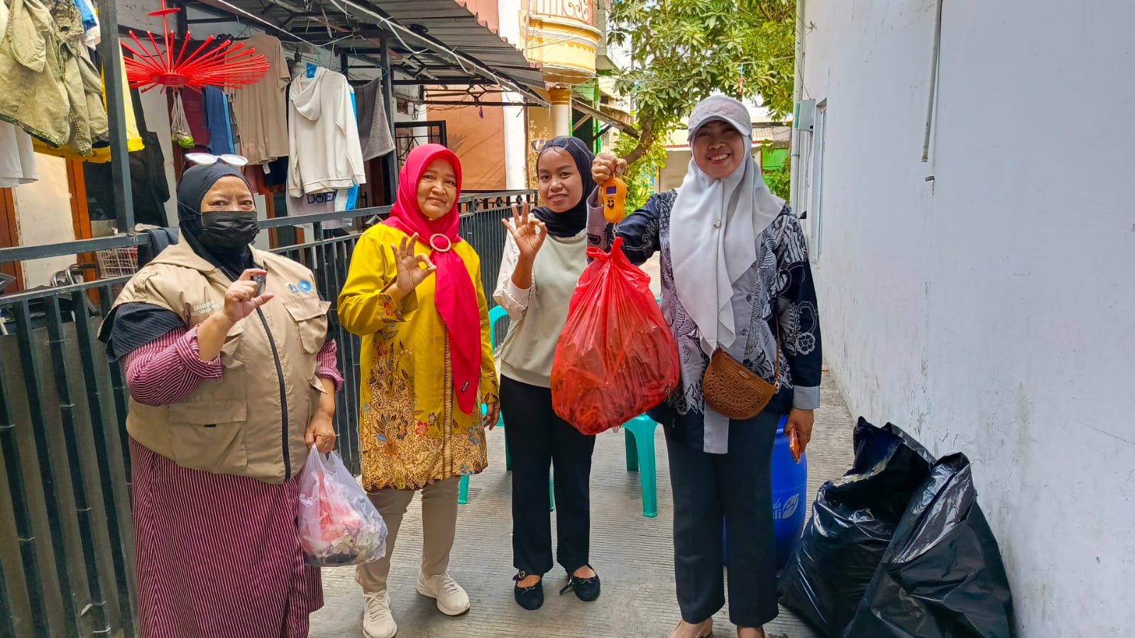 Monitoring Gerakan Pilah Sampah dan Penginputan kedalam Sistem Bidang Pengelolaan Sampah di RW.05 Kelurahan Tanjung Priok 1