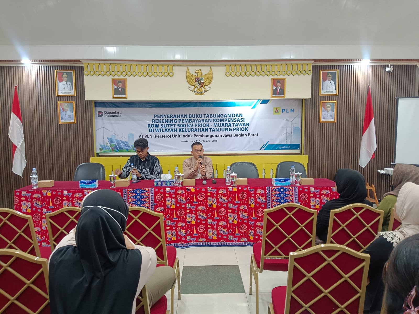 Penyerahan Buku Tabungan dan Rekening Pembayaran Kompensasi ROW Sutet 500kV di Wilayah Kelurahan Tanjung Priok 2