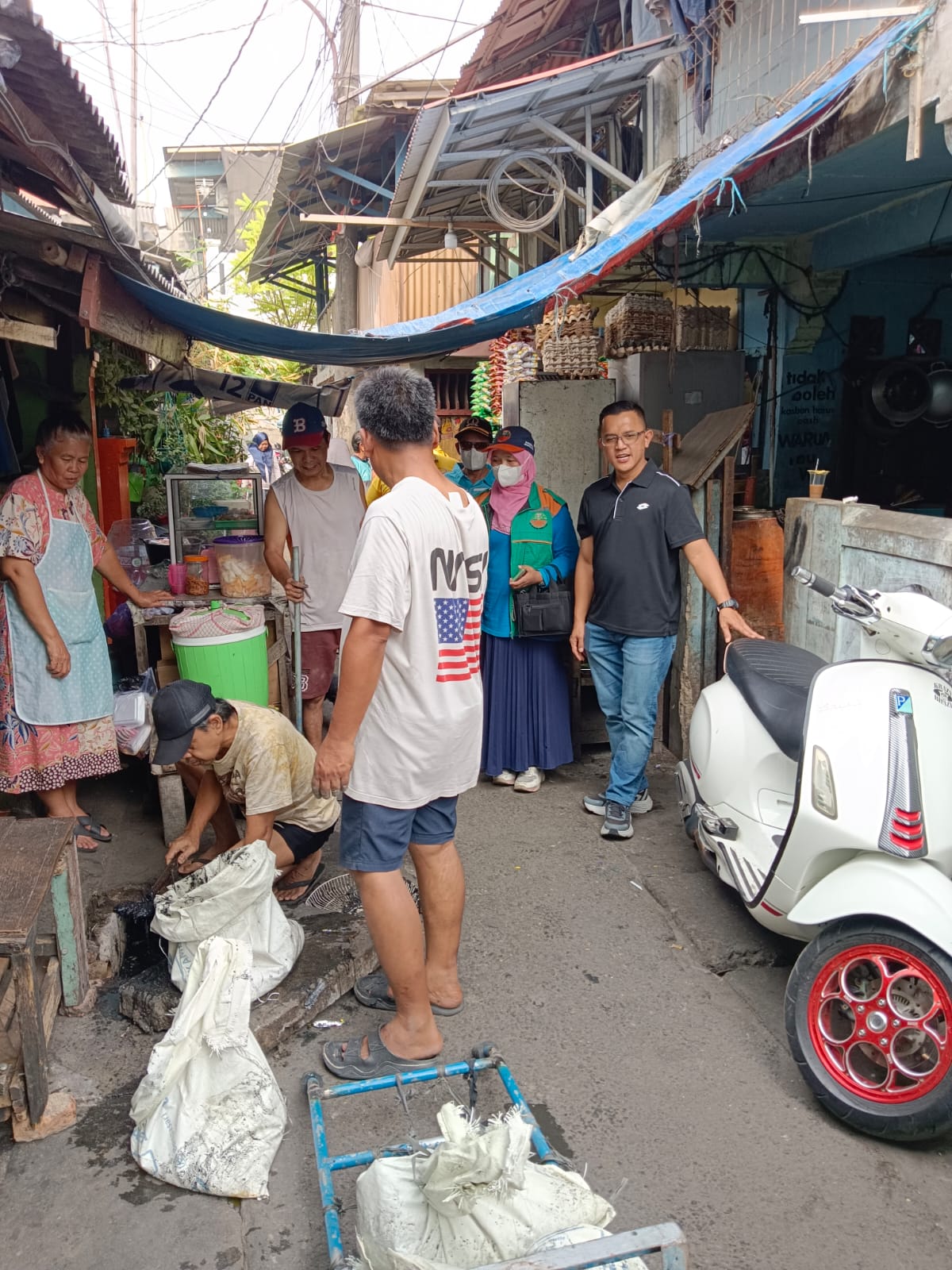 Monitoring Kerja Bakti & Pengakutan Sampah di LPS RW.012 Kelurahan Tanjung Priok 6