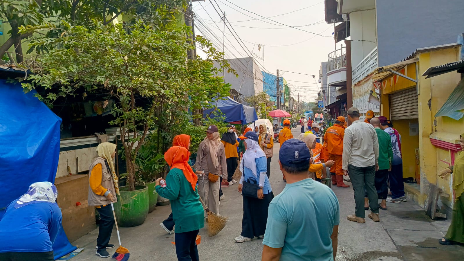 Monitoring Kerja Bakti & Sosialisasi Ingub Nomor 5 Tahun 2026 tentang Pemilahan dan Pengolahan Sampah dari Sumber di Wilayah RW 013 Kelurahan Tanjung Priok 6