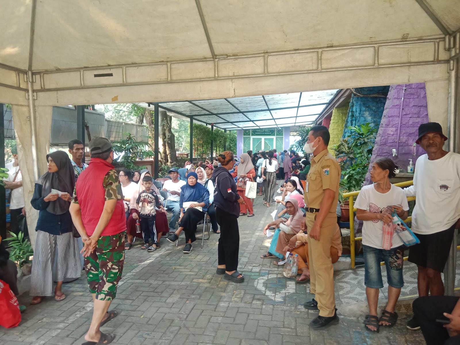 Monitor Pendistribusian Beras Bulog di Kantor Kelurahan Tanjung Priok 2