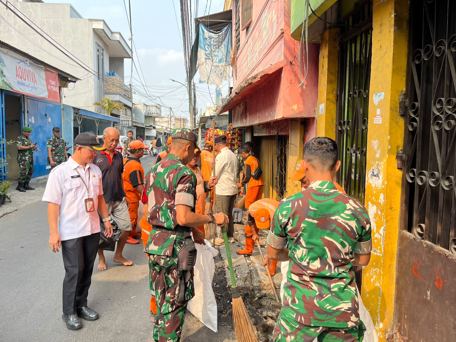 Gerakan Peduli Sampah dalam rangka HUT TNI Ke-81 5