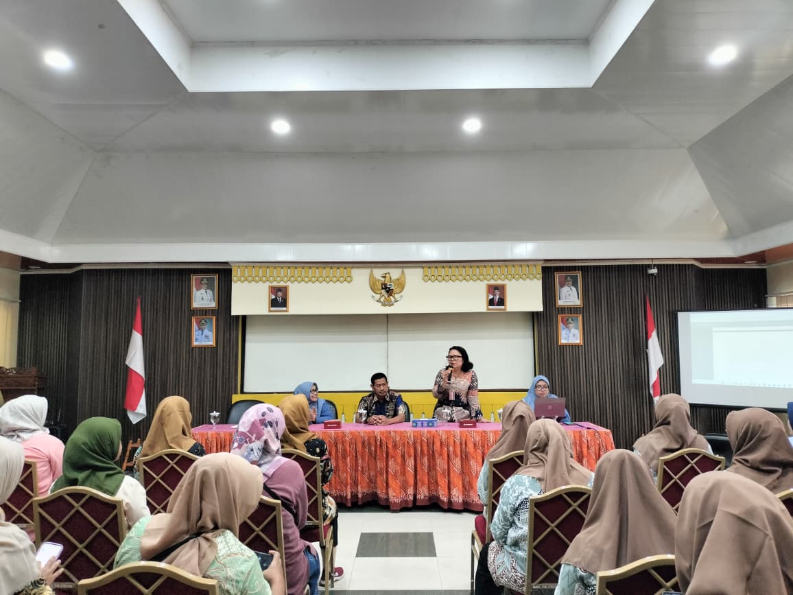 Melaksanakan Kegiatan Rapat Koordinasi Dasawisma Kelurahan Tanjung Priok 6