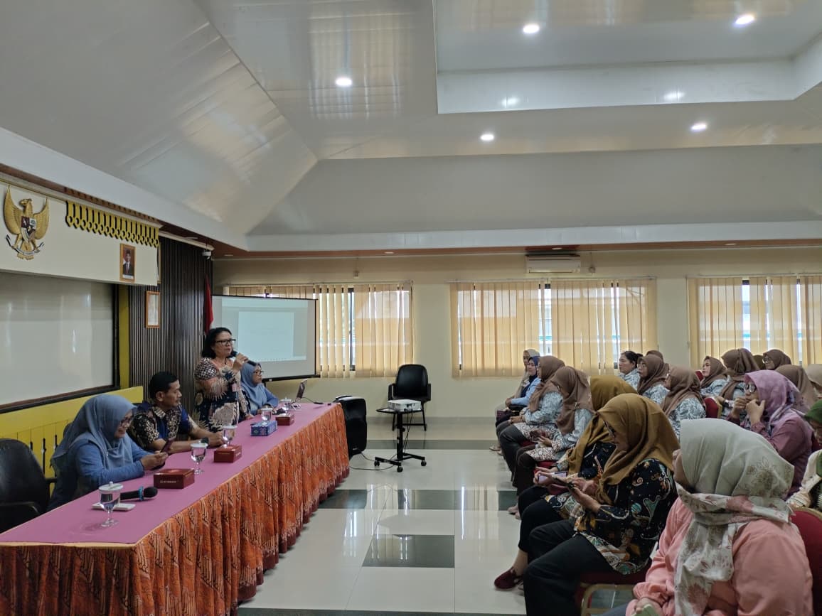 Melaksanakan Kegiatan Rapat Koordinasi Dasawisma Kelurahan Tanjung Priok 1