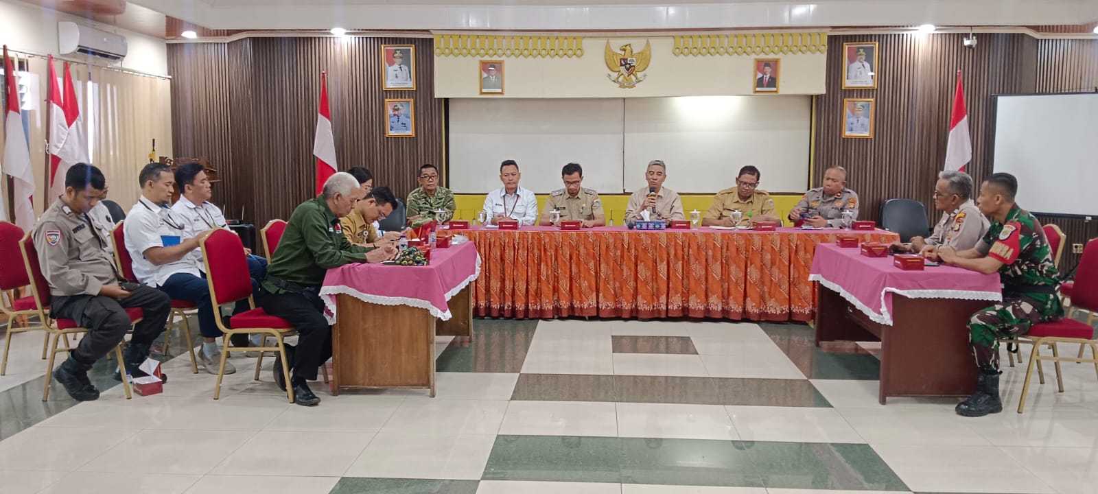 Rapat Koordinasi 3 Pilar, bersama BNN dan Pelindo perihal tindak lanjut Pendirian Posko Kampung Bersinar. 5