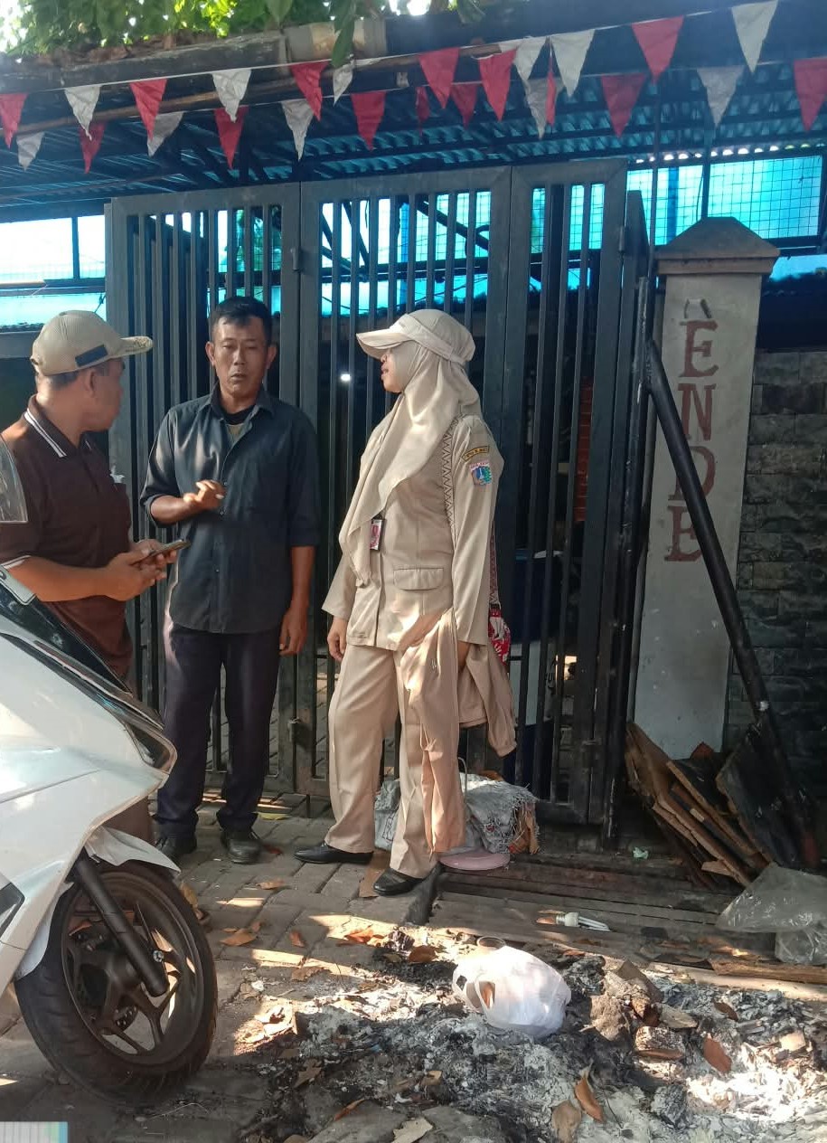 Tindak Lanjut Laporan CRM terkait Pembakaran Sampah di Wilayah RW. 016 Kelurahan Tanjung Priok 1